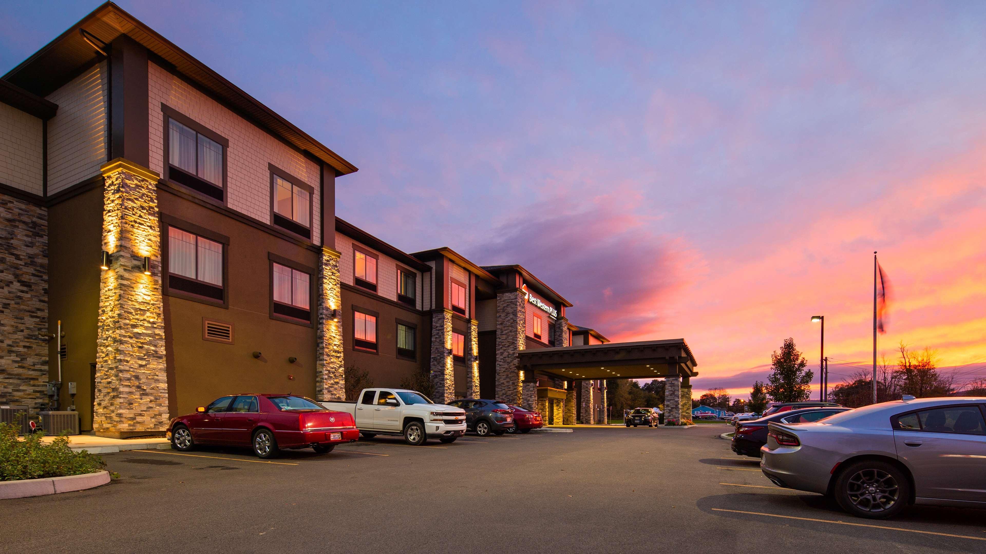 Best Western Plus The Hammondsport Hotel Экстерьер фото